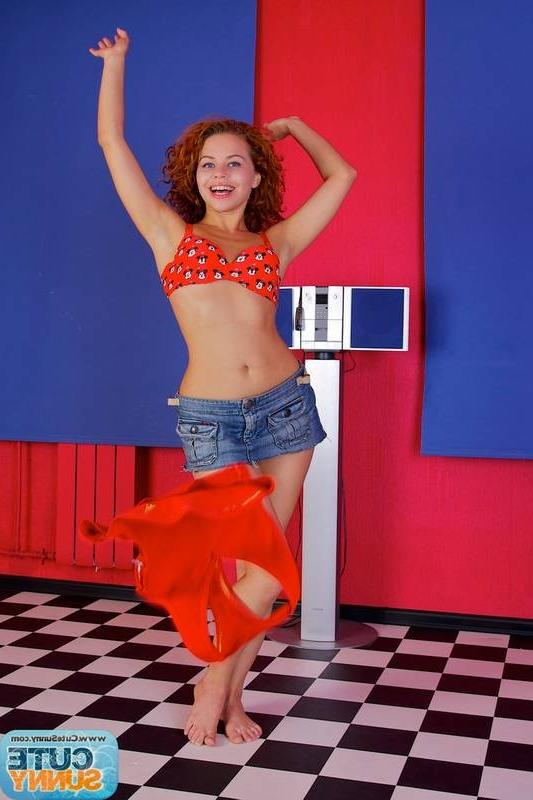 15P Amateur teeny strips naked to the music