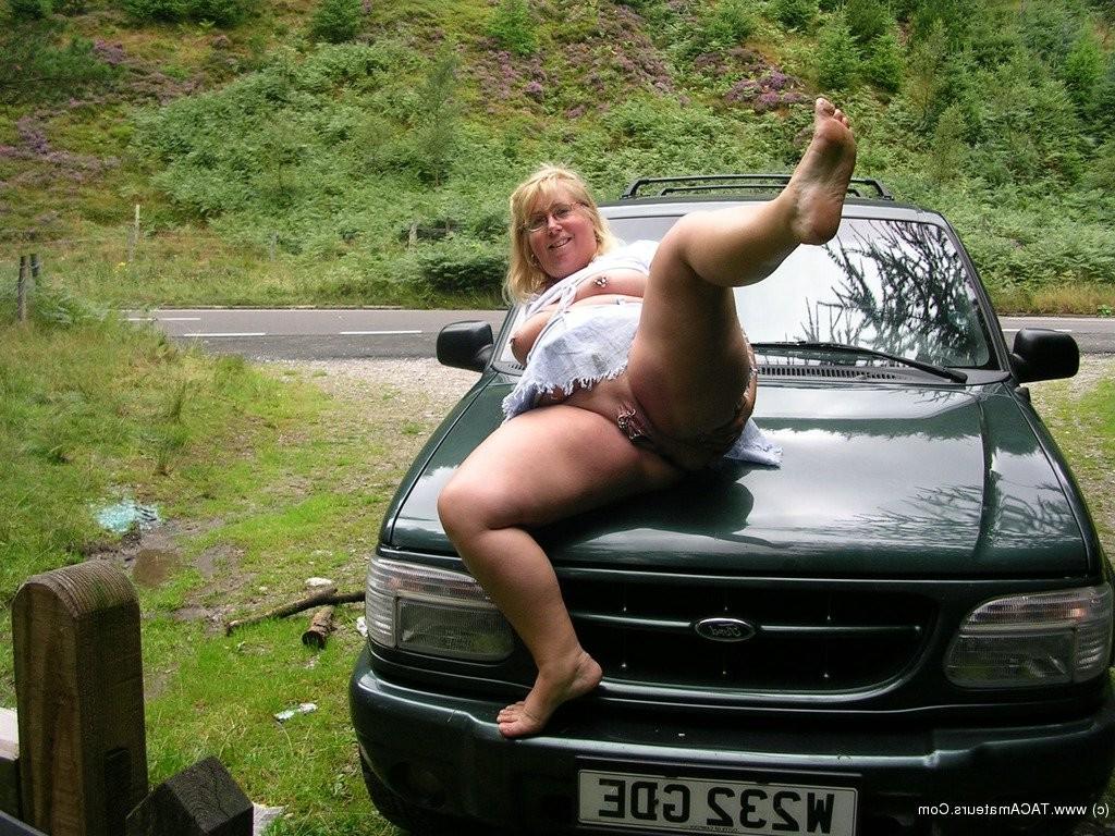 20P Few members of site for bit of outdoor dogging action