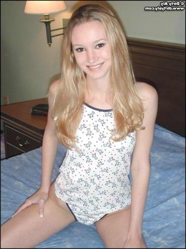 17P Dirty Aly strips in the bedroom