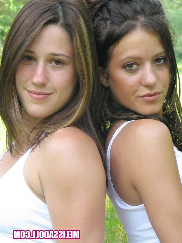 15P Two brunette lesbians licking each other and having fun