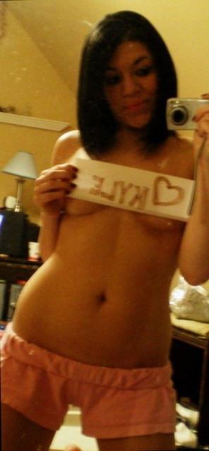 10P Cute chick seduces her rock hard lover in home video