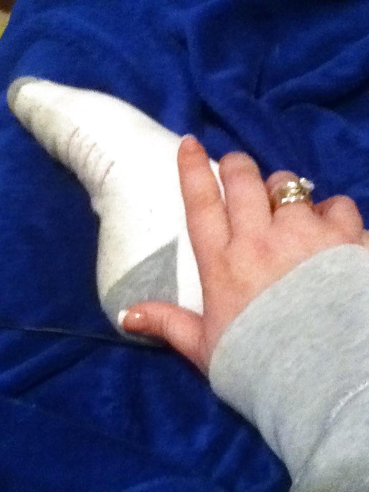 20P MILF friend SOCKS! STINKY!!  