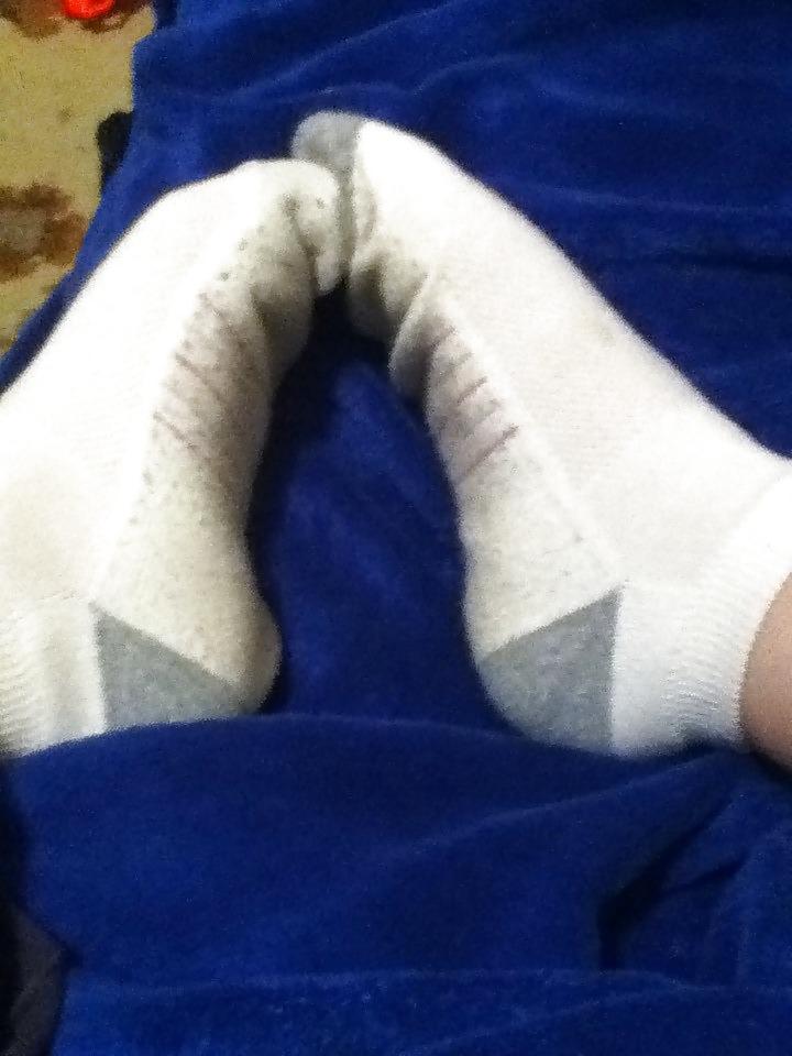 20P MILF friend SOCKS! STINKY!!  