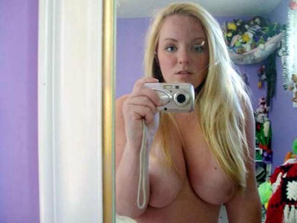 15P Busty teen gfs posing 5