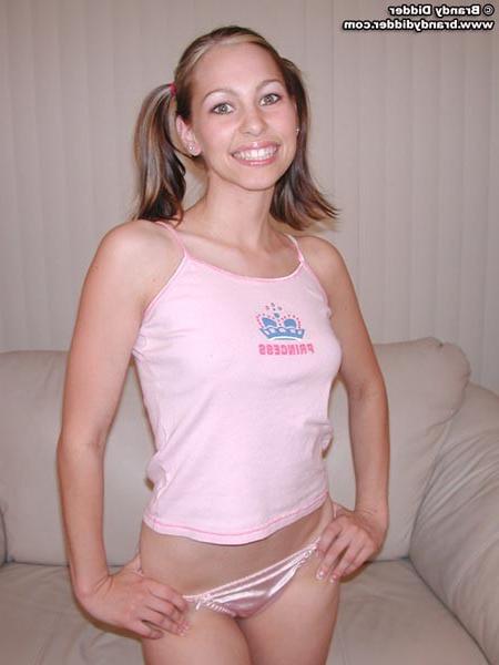 16P Brandy Didder shows off her cute teen butt!