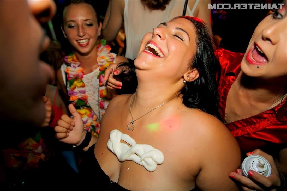 15P Sexy drunk slutty chicks at a party suck and fucks hard cock
