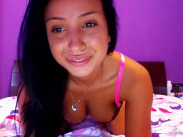 12P Sexy Amateur Latina Cam Babe Shows Off Her Nice Natural Boobs