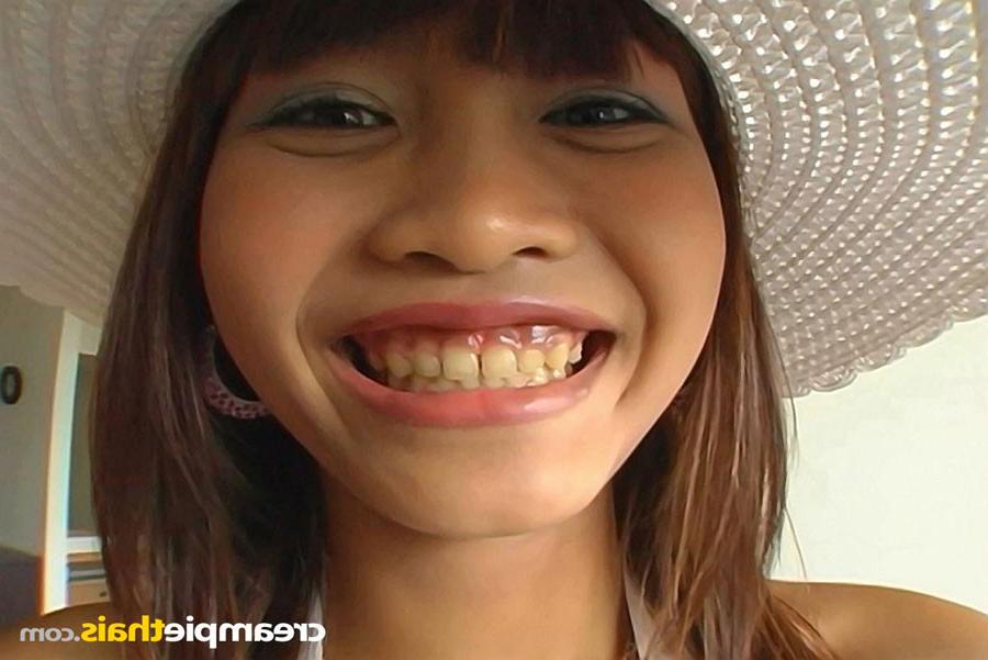 15P Creampie lovers delight from this horny Thai cock sucker