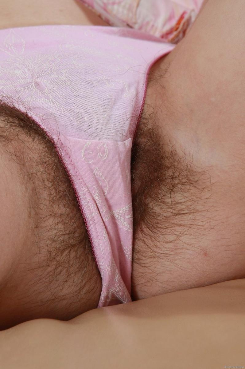 15P Furry petite amateur teen Sofia spreading thick hairy pussy on couch