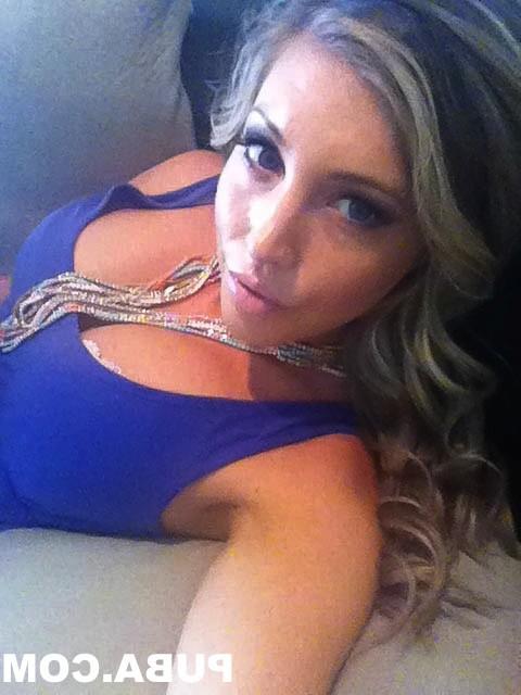 15P See some fun and sexy behind the scenes photos of Samantha Saint