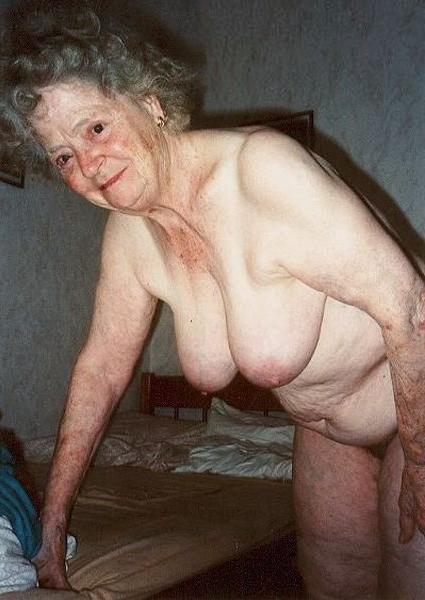 16P The original granny sex site since 2000
