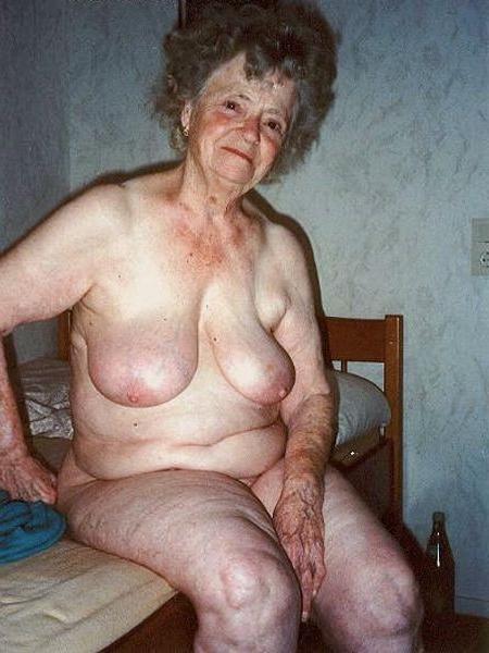 16P The original granny sex site since 2000