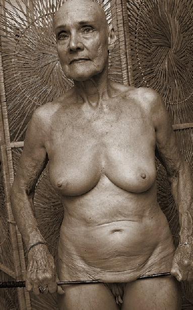 16P The original granny sex site since 2000