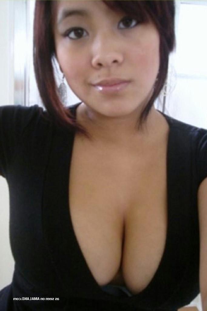 15P Candid amateur Asian teenie GF hairy pussies in cars and at home