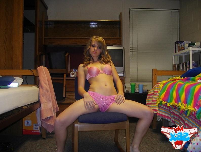 12P Drunk girlfriend in lingerie performs strip dance