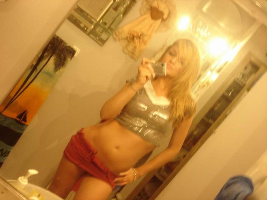 11P Nice amateur bombshell Cameron selfshooting