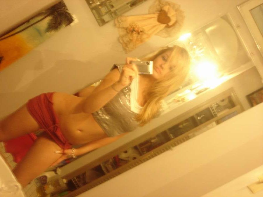 11P Nice amateur bombshell Cameron selfshooting