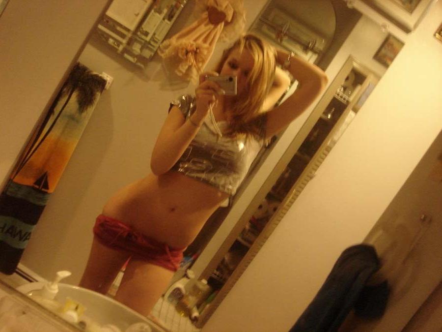 11P Nice amateur bombshell Cameron selfshooting
