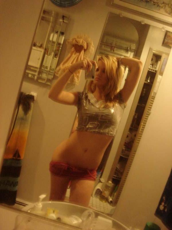 11P Nice amateur bombshell Cameron selfshooting