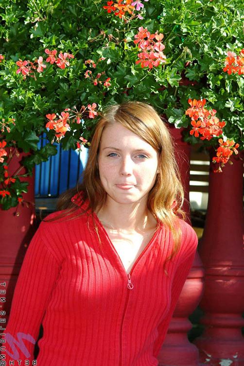 15P Sexy teen beth walks thru the park and stops at a few shops just hanging out