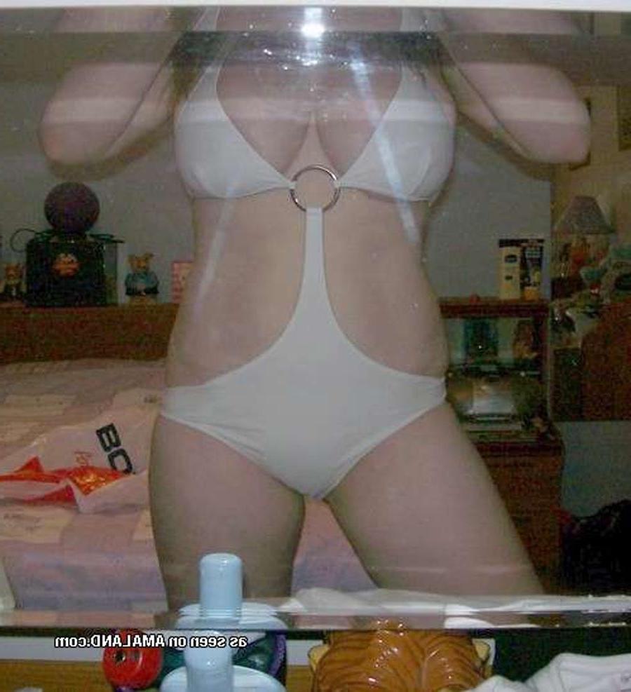 10P Bigtittied slut self shooting in her bedroom