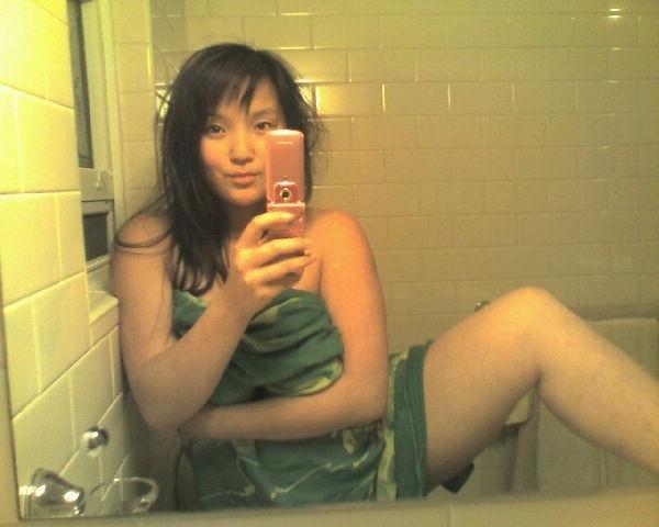 12P Pretty asian teens bang in the bedroom