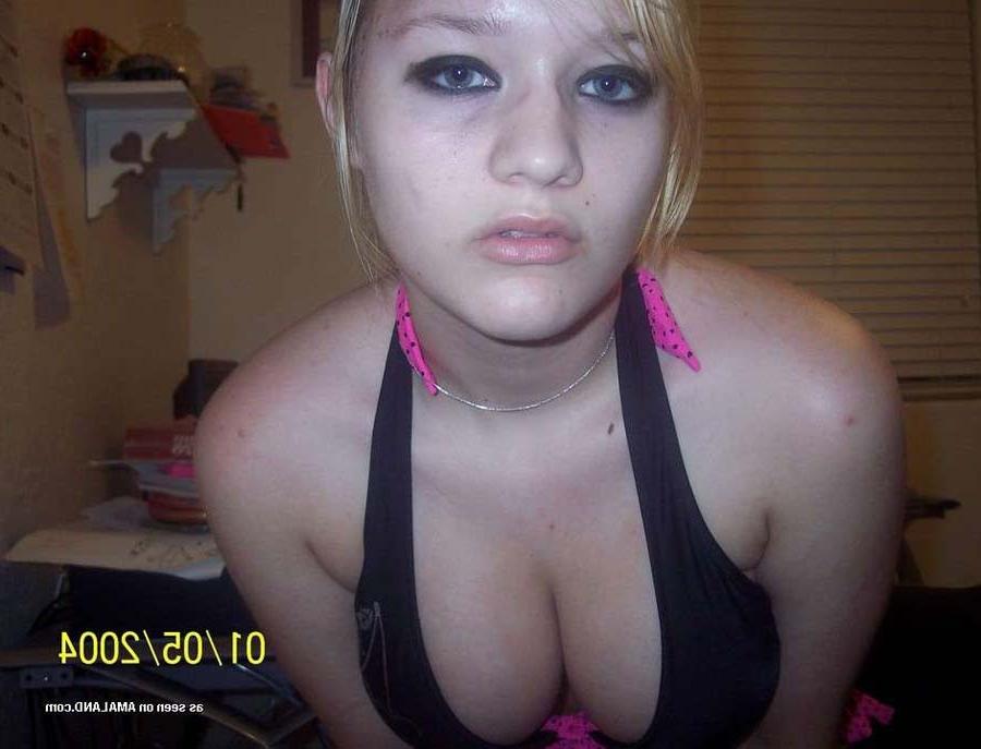 15P Posing in her bedroom
