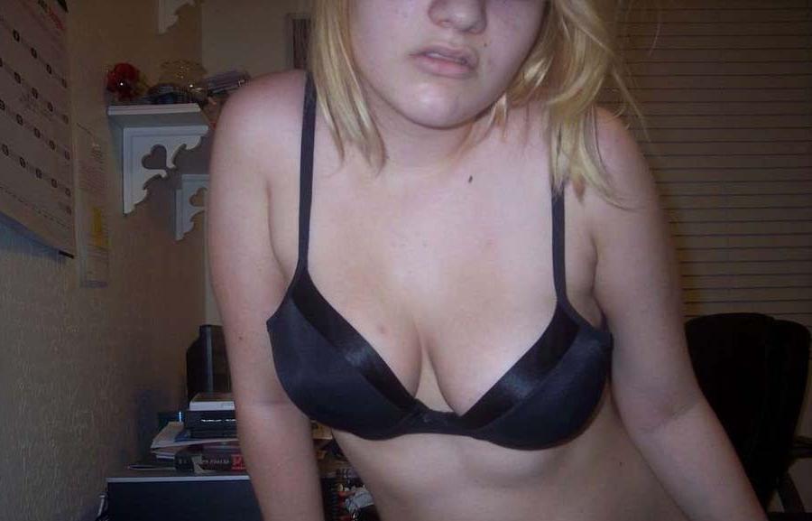 15P Posing in her bedroom