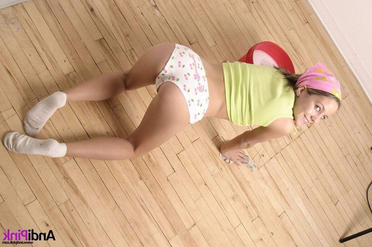 16P Cute teen in tight panties washing the floor in doggy style