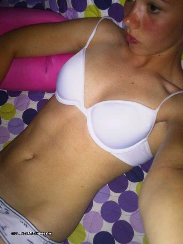 16P Nice and hot pictures of three sexy amateur selfshooting hotties