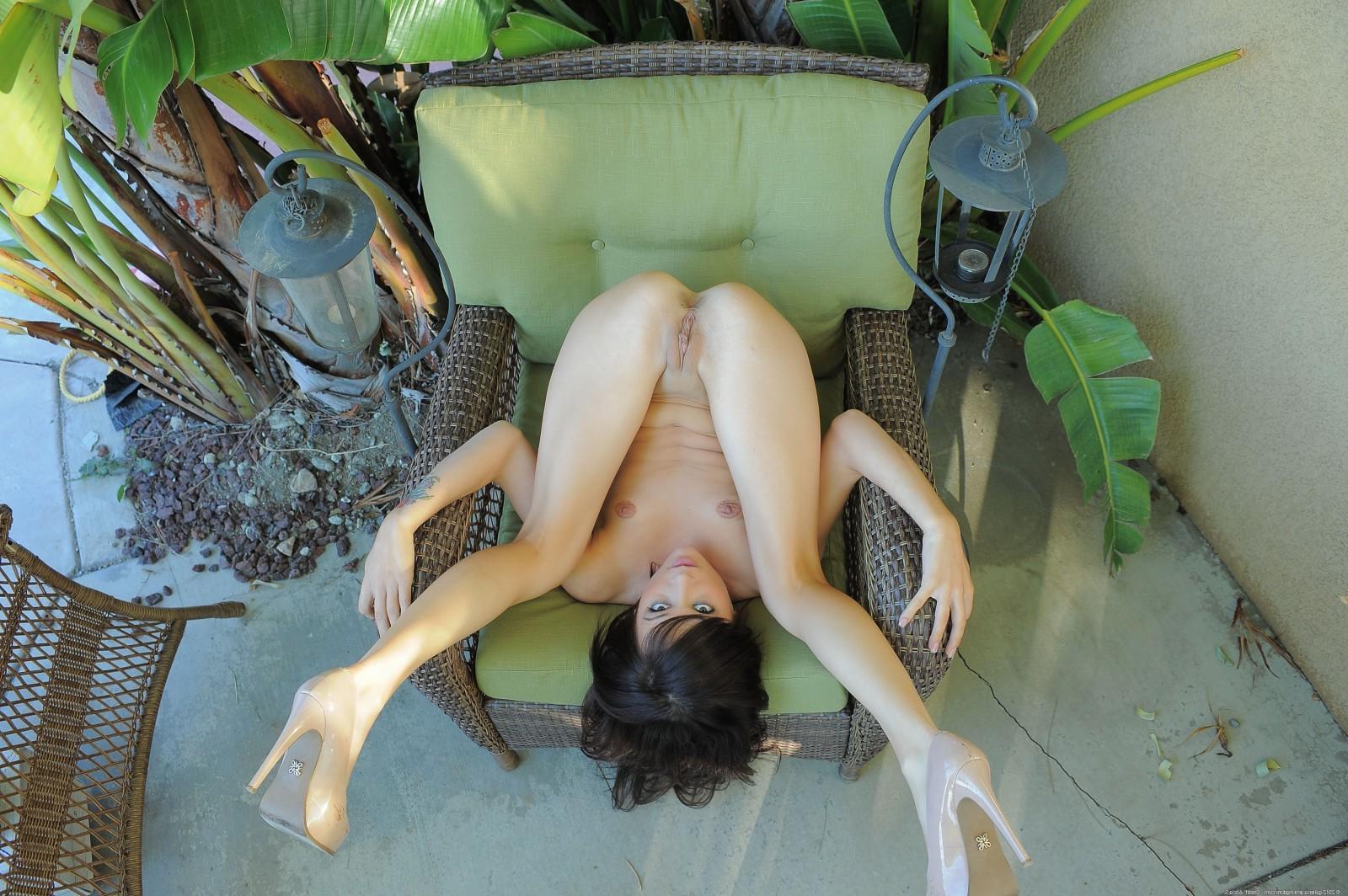 15P Tiny girl next door fingering her little ass
