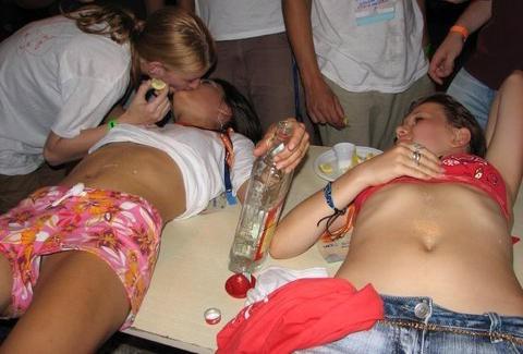 15P Drunk Attention Whores