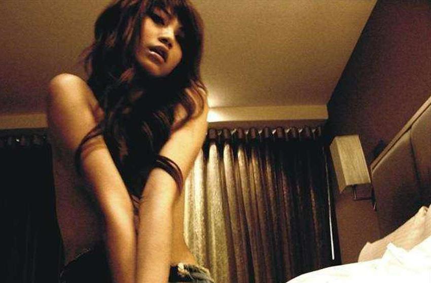 15P Die heiße Fotozusammenstellung einer asiatischen Sexbombe