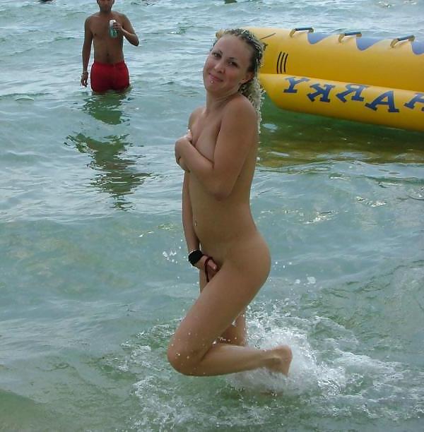 18P More nude party chicks