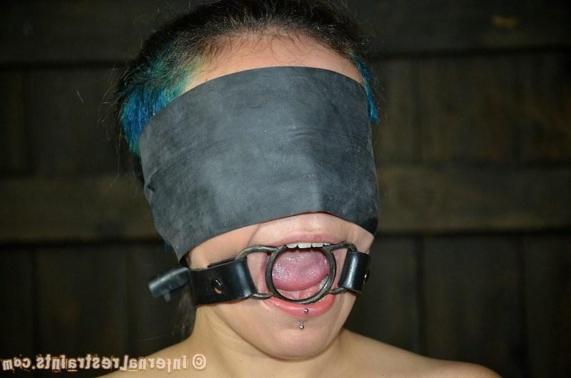 16P Lorna amateur moans in bondage while her body is electic toyed