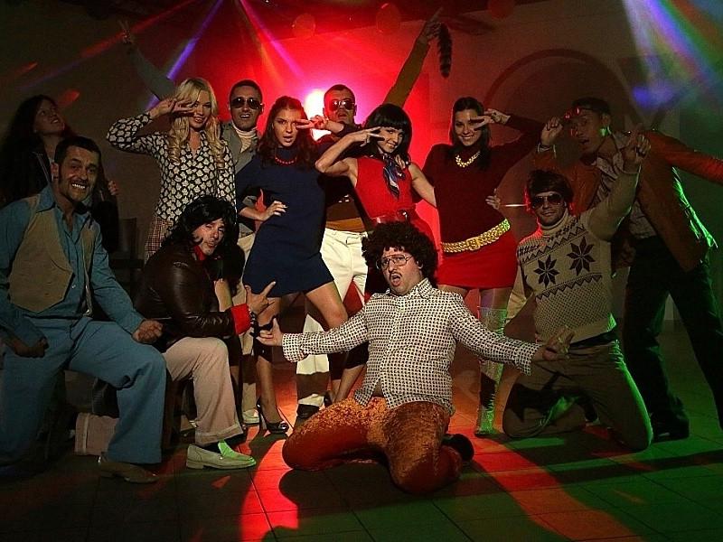 8P Dirty Disco