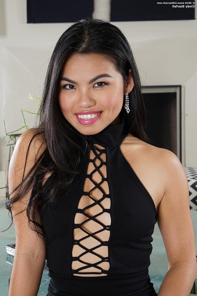 15P Cindy Starfall plays with her pussy and asshole