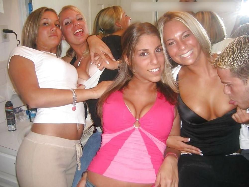 16P Party girls