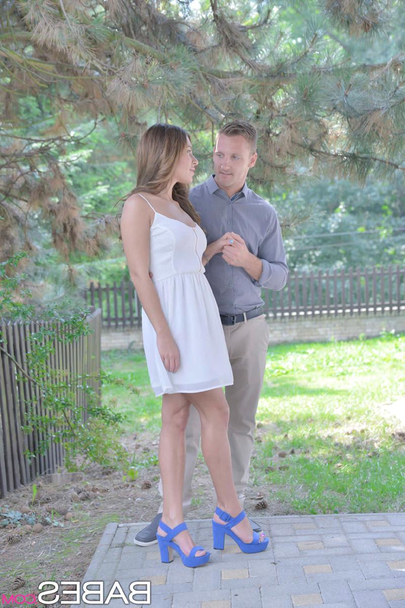 15P Ally Breelsen treats her boyfriend to her tight asshole