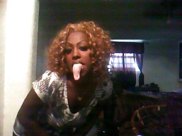15P Long ass tongue