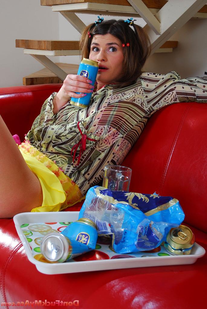 20P Unfortunate maid gets her tight teen booty ravaged for a can of beer
