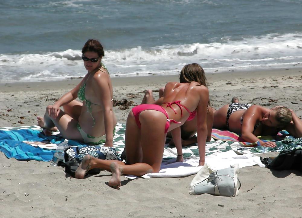 25P Back Side of The Beach By Voyeur TROC