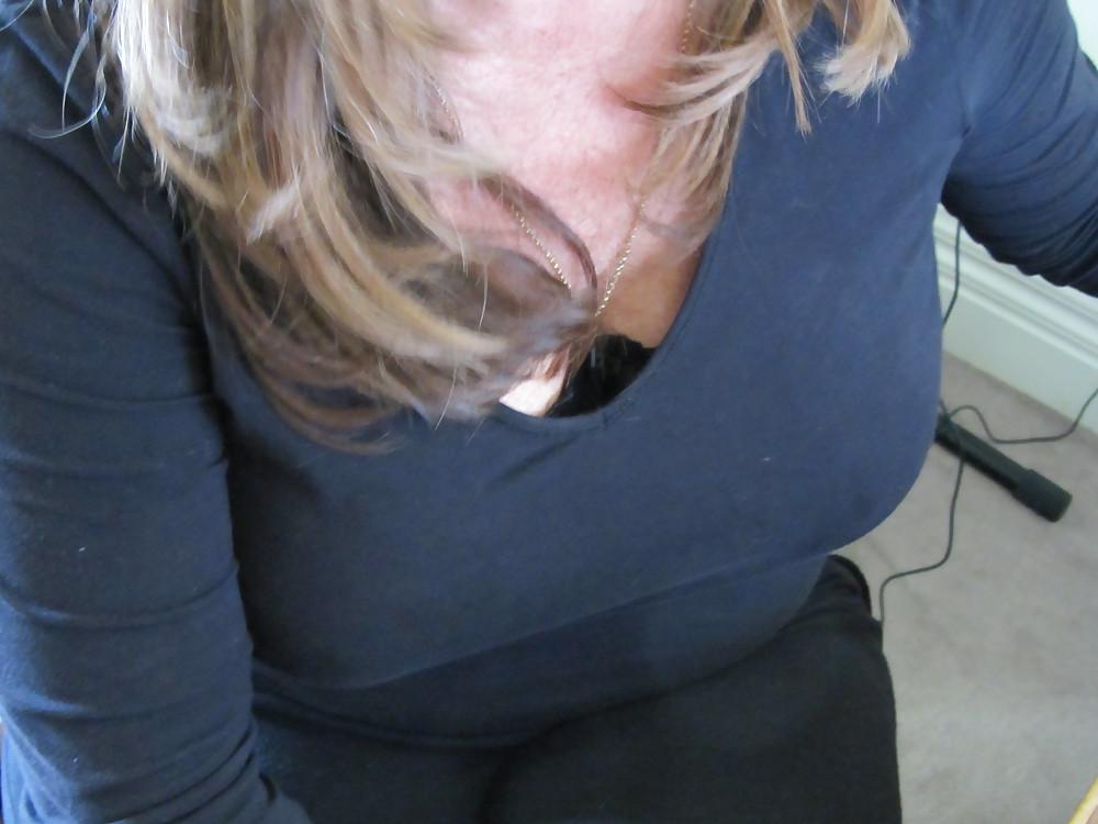 25P Michelle's F'n sexy hair...