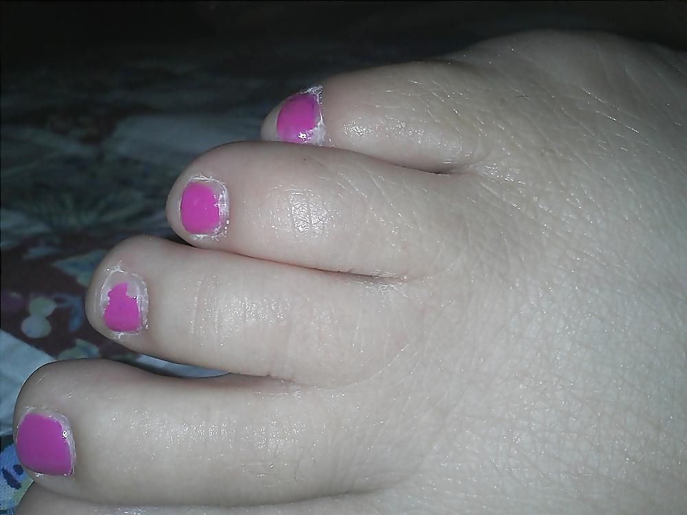 19P Wife's feet