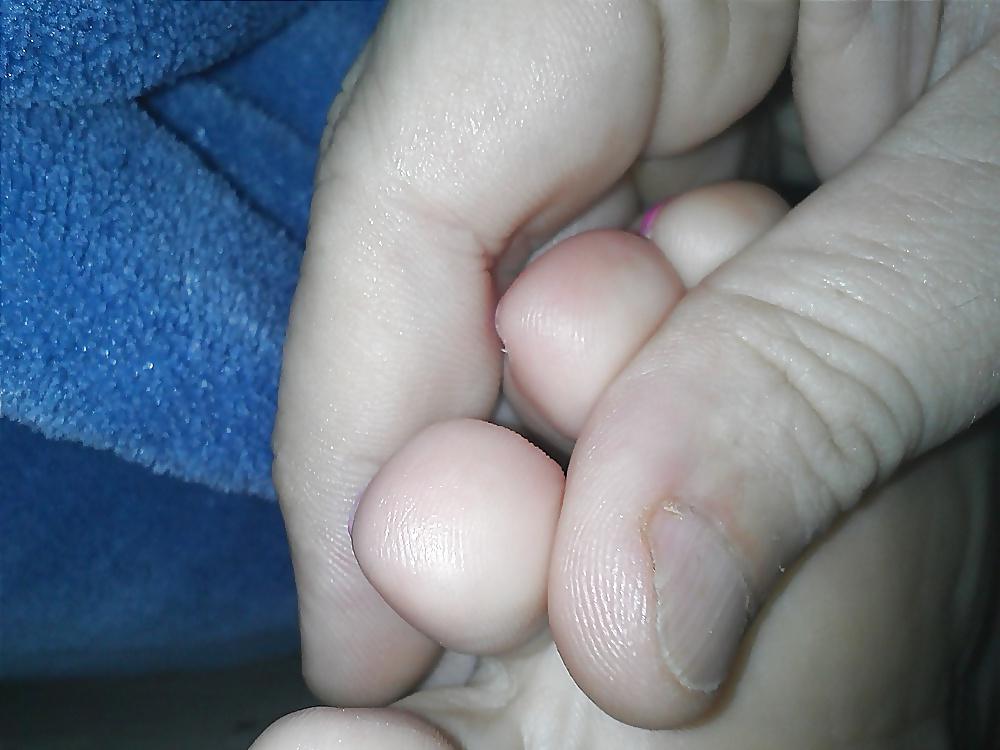 19P Wife's feet
