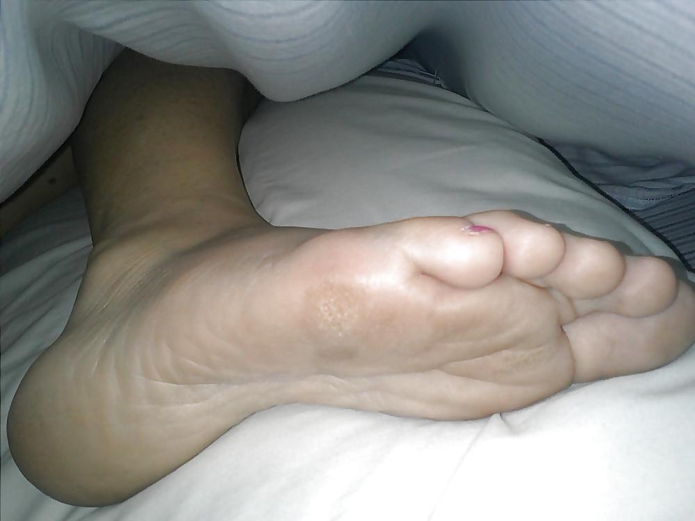 19P Wife's feet
