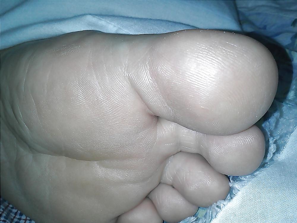 19P Wife's feet