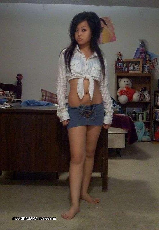15P Compilation of an Asian chick selfshooting in her bedroom