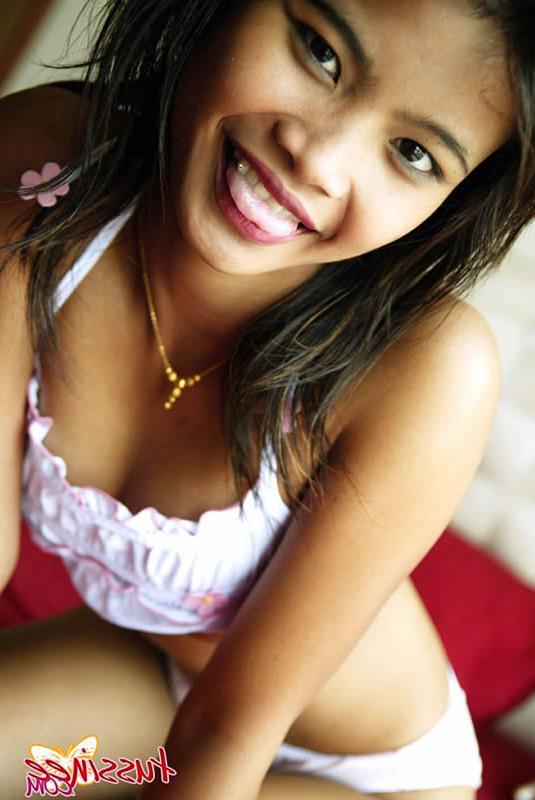 16P Thai teen girl panties