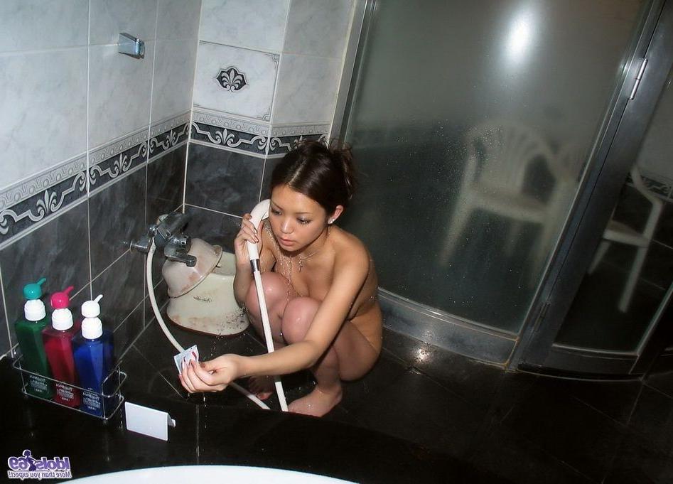 15P Japanese idol Miyo showin perfect body and titties